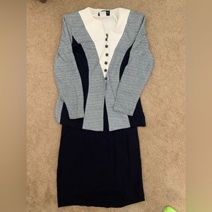 Skirt suit set